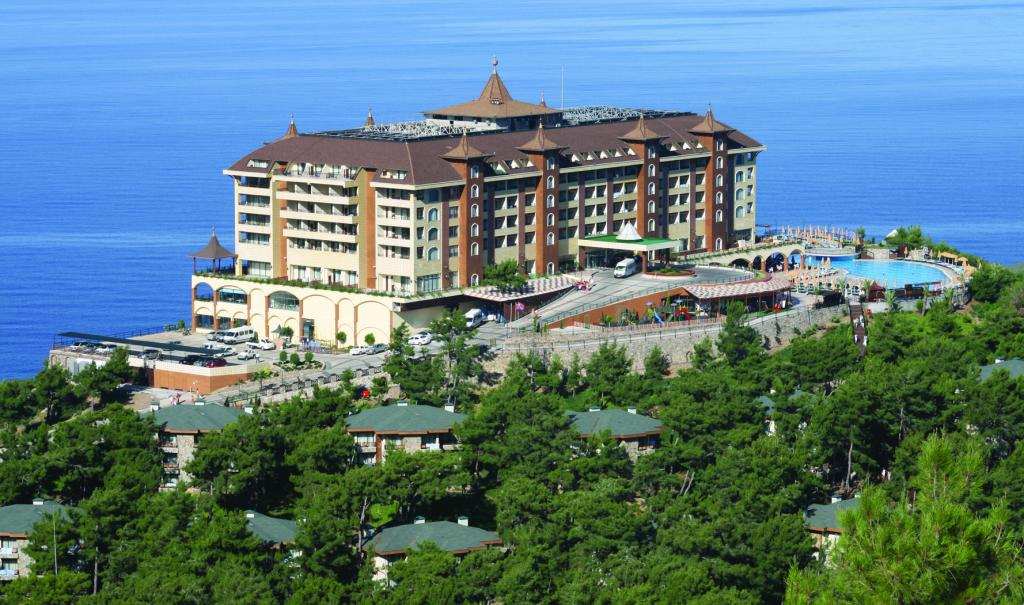 UTOPIA WORLD HOTEL